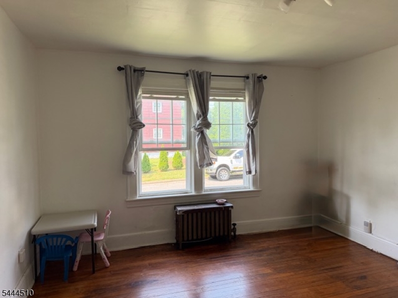 1534 Mabel Street Property Photo 5