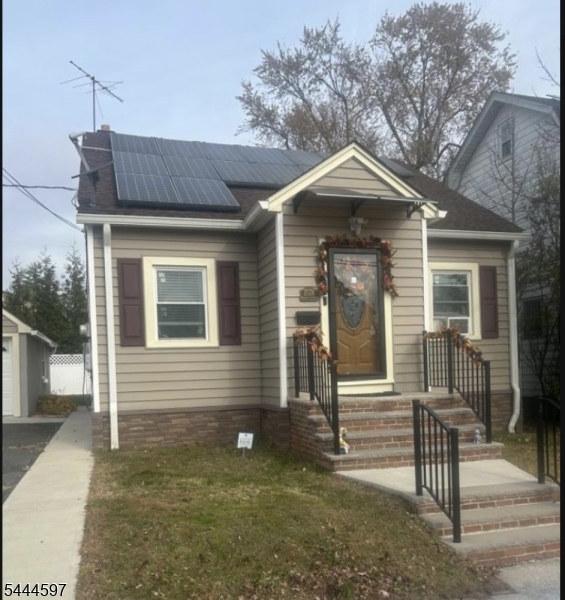 2105 Melrose Pkwy Property Photo 2