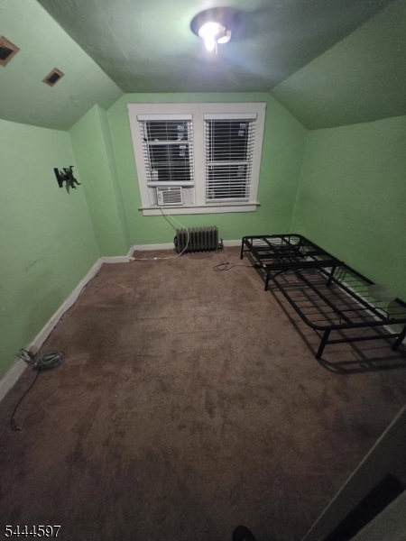 2105 Melrose Pkwy Property Photo 3