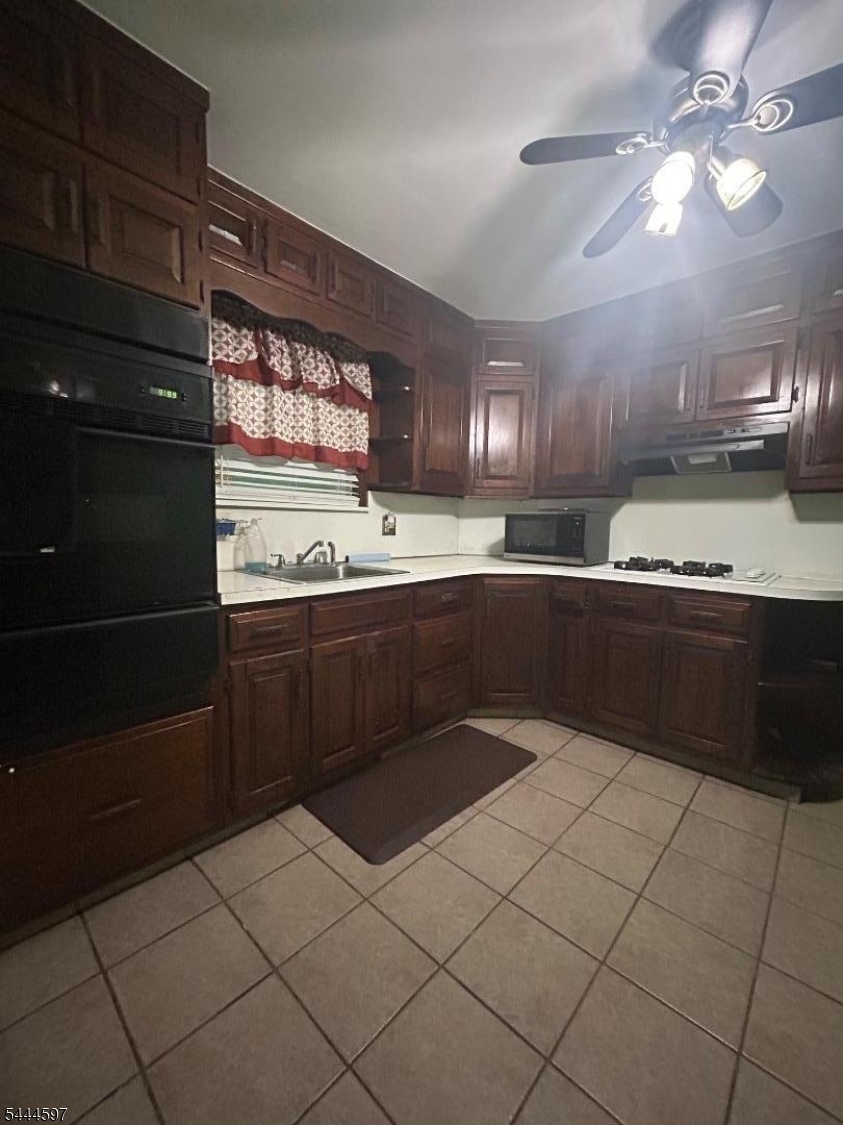 2105 Melrose Pkwy Property Photo 7