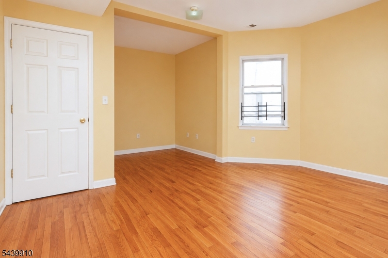 42 Astor St Property Photo 5