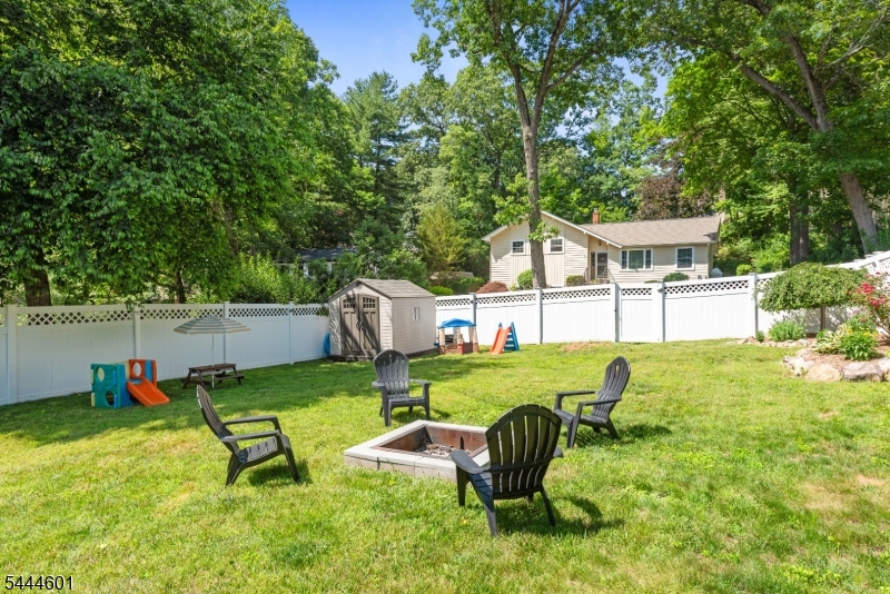 561 Rogers Dr Property Photo 21