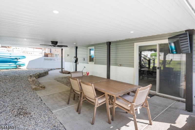 561 Rogers Dr Property Photo 24