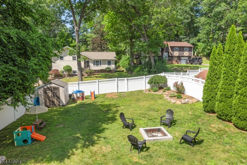 561 Rogers Dr Property Photo 26