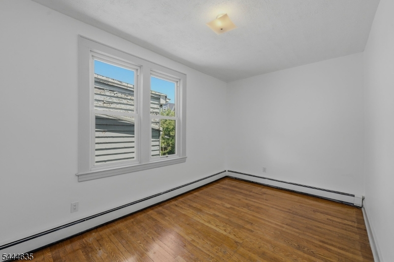 18 John St 2 Property Photo 11