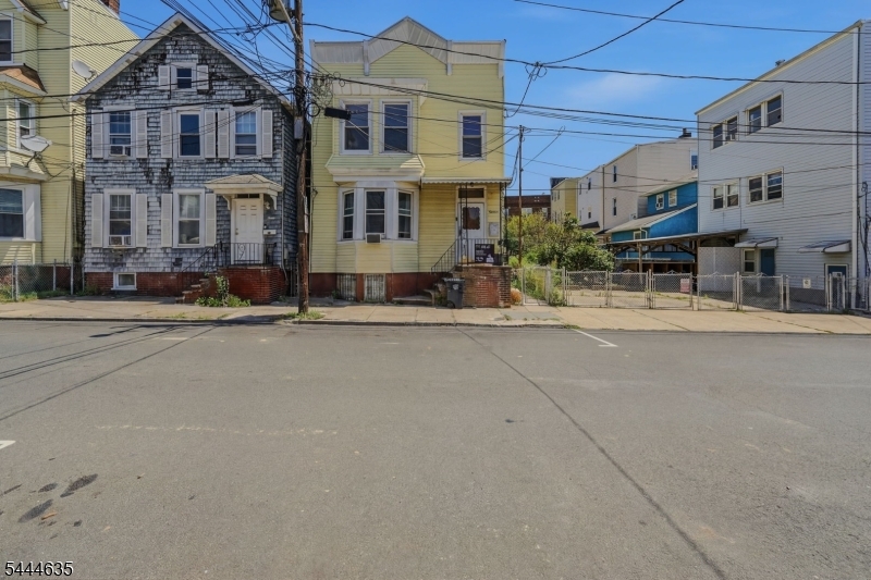 18 John St 2 Property Photo 15
