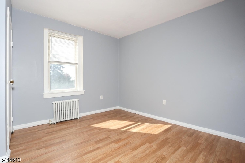 554 W Broadway Property Photo 17