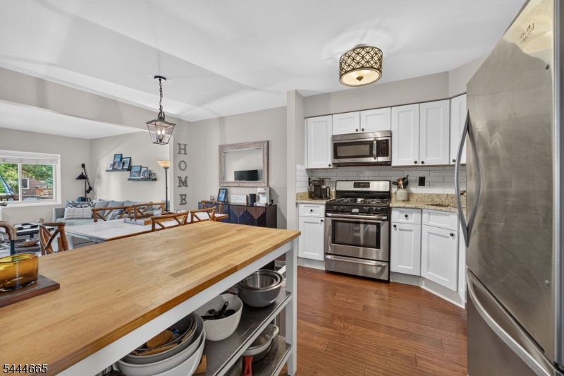 8 Saxonney Cir Property Photo 6