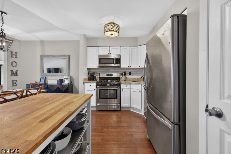 8 Saxonney Cir Property Photo 7
