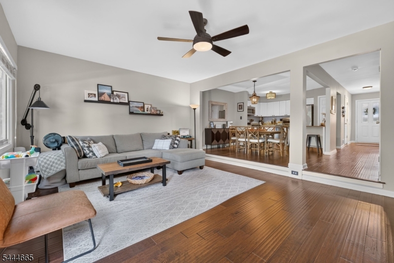 8 Saxonney Cir Property Photo 10