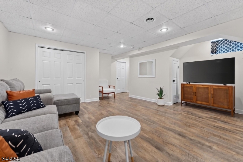 8 Saxonney Cir Property Photo 23