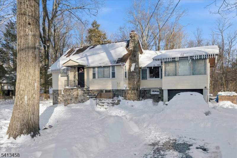 407 Diggles Pl Property Photo 1
