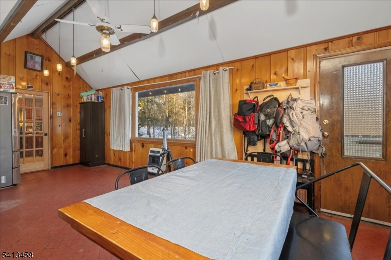 407 Diggles Pl Property Photo 7