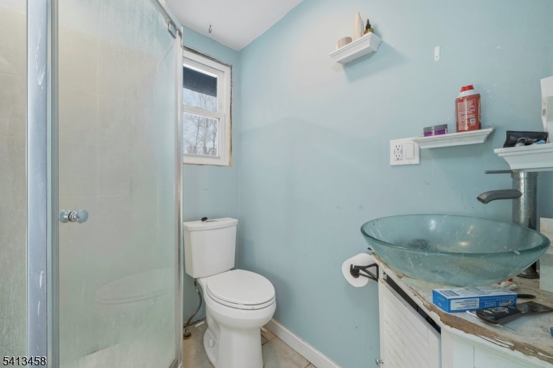 407 Diggles Pl Property Photo 16