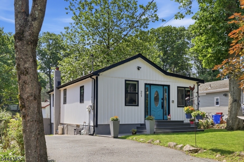 21 Bucknell Way Property Photo 3