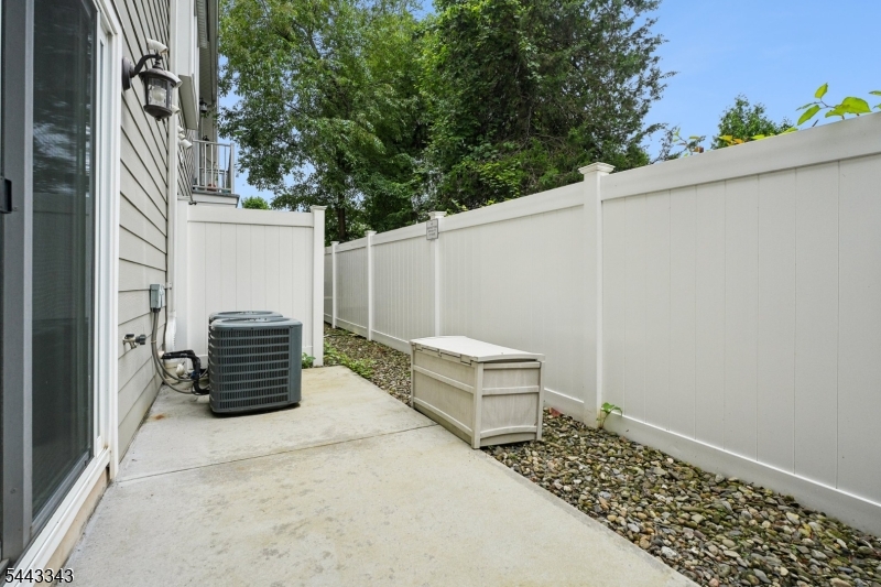 156 Mountain Ave 8 Property Photo 9