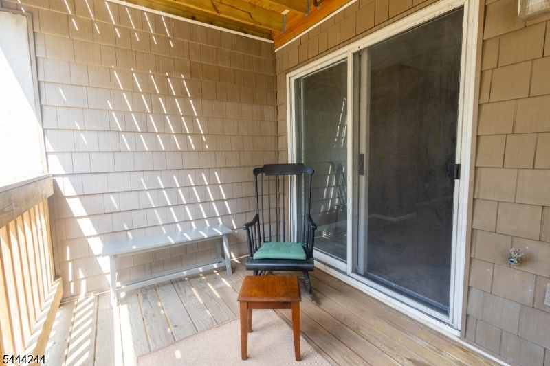 107 Rock Ledge Ter Property Photo 24