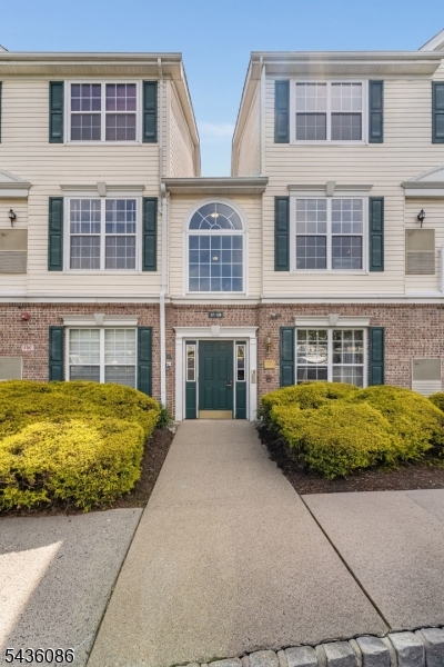 62 Limerick Ln Property Photo 1