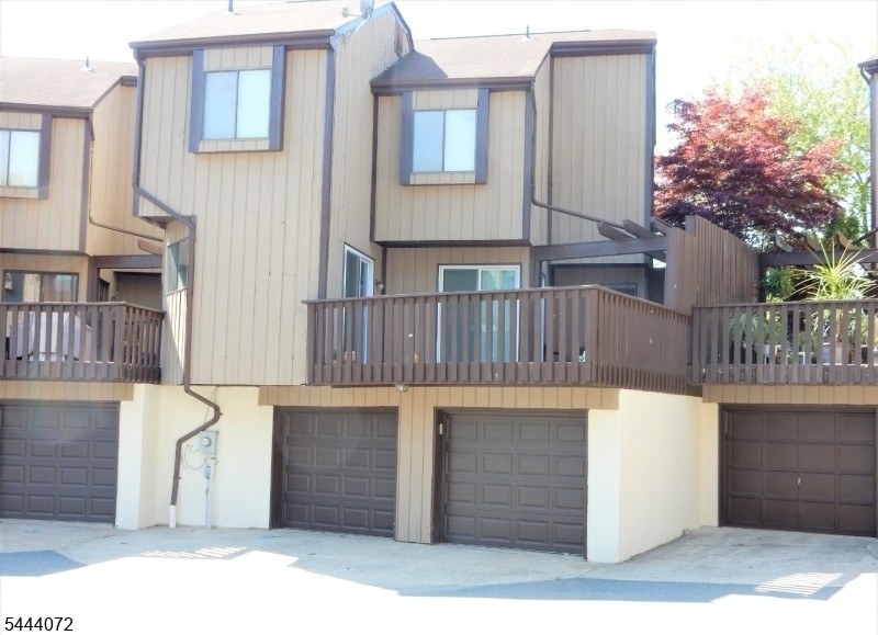 51 Edinborough Ct. Property Photo 25