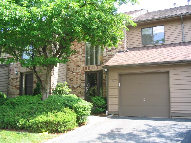 147 Castle Ridge Dr Property Photo 2