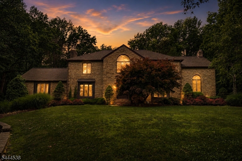 4 Unneberg Ave Property Photo 1