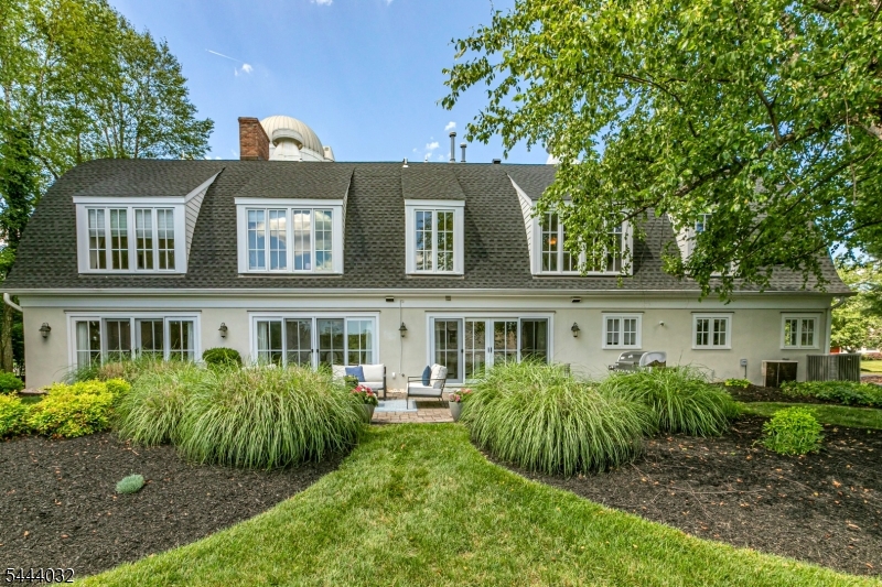 8 Flanders Valley Ct Property Photo 3