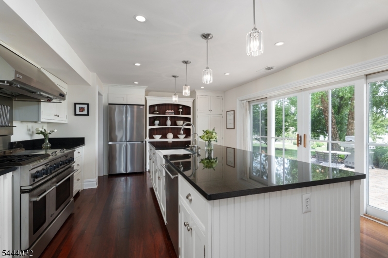 8 Flanders Valley Ct Property Photo 10