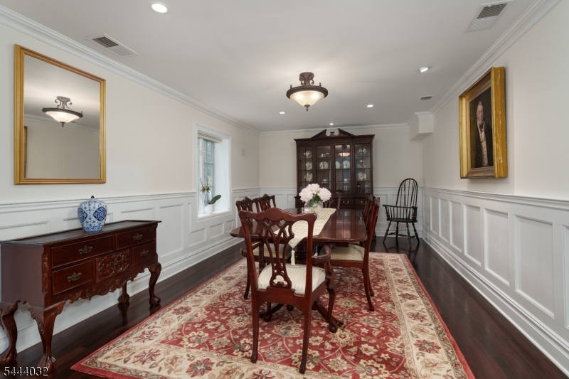8 Flanders Valley Ct Property Photo 22