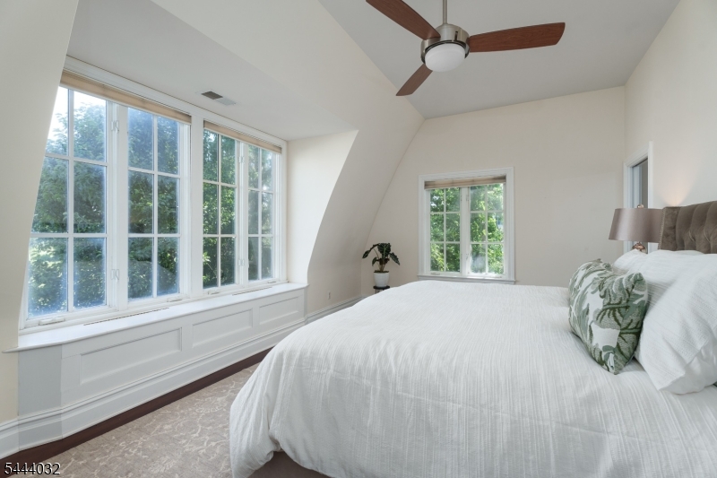 8 Flanders Valley Ct Property Photo 25