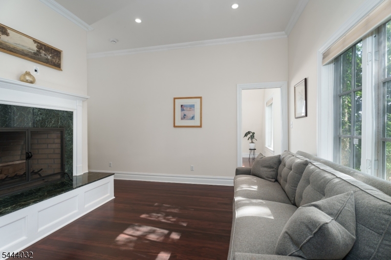 8 Flanders Valley Ct Property Photo 26