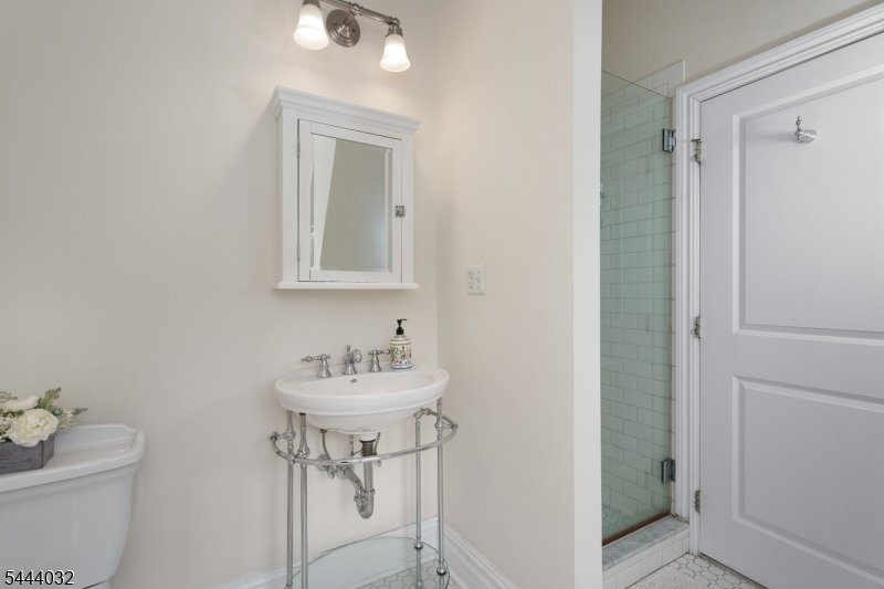 8 Flanders Valley Ct Property Photo 34