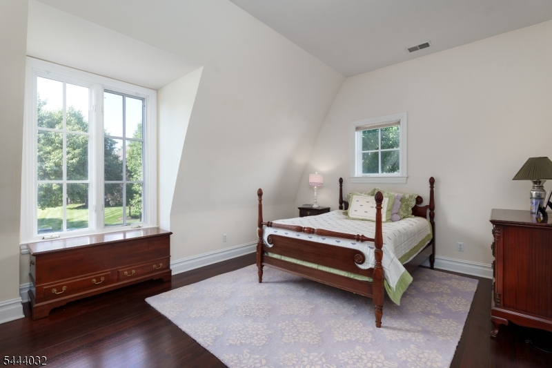 8 Flanders Valley Ct Property Photo 39