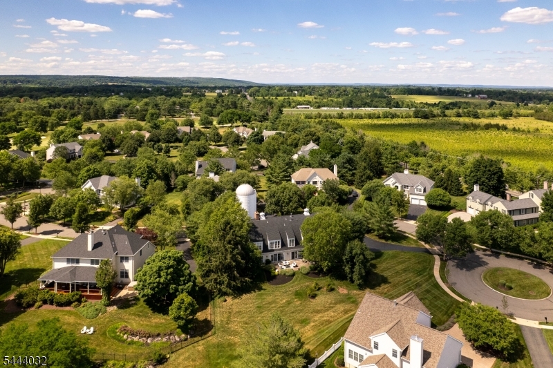 8 Flanders Valley Ct Property Photo 49