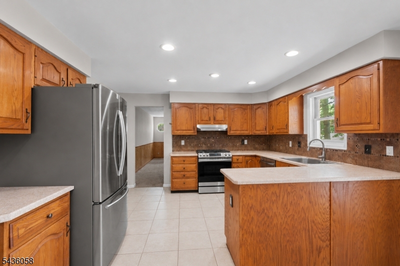 10 Tice Rd Property Photo 6