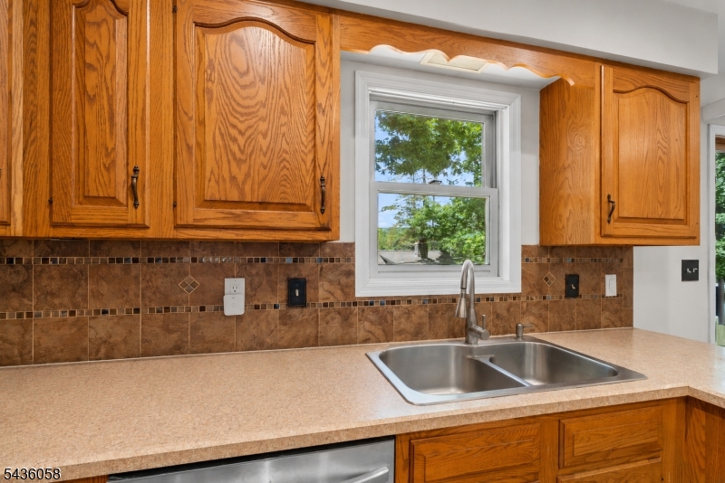 10 Tice Rd Property Photo 13