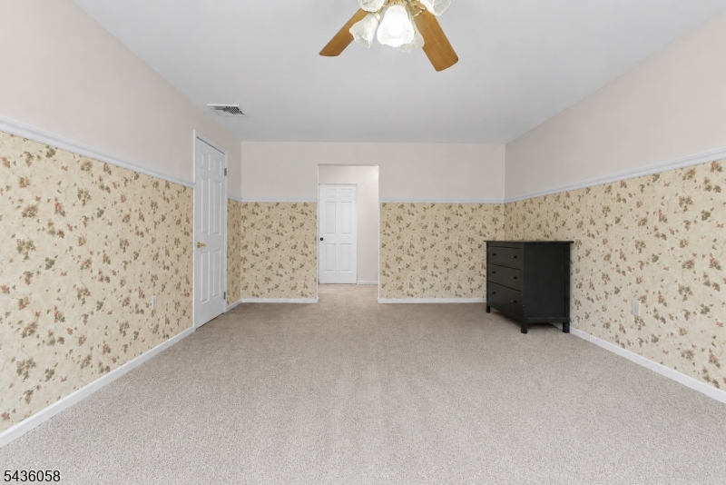 10 Tice Rd Property Photo 23