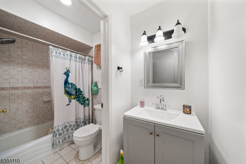 1161 67th St Property Photo 17