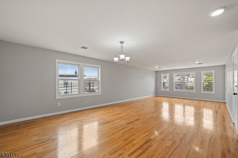 1161 67th St Property Photo 19
