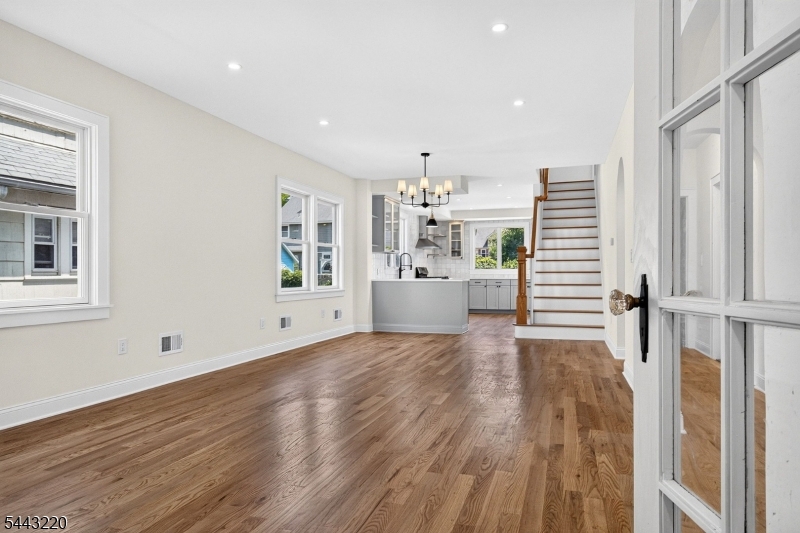 609 Harrison Ave Property Photo 1