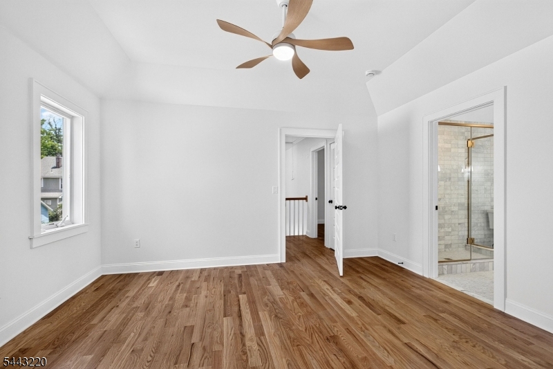 609 Harrison Ave Property Photo 32