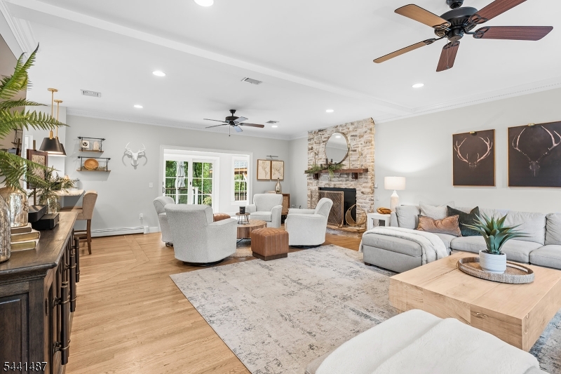 6 White Tail Ct Property Photo 5