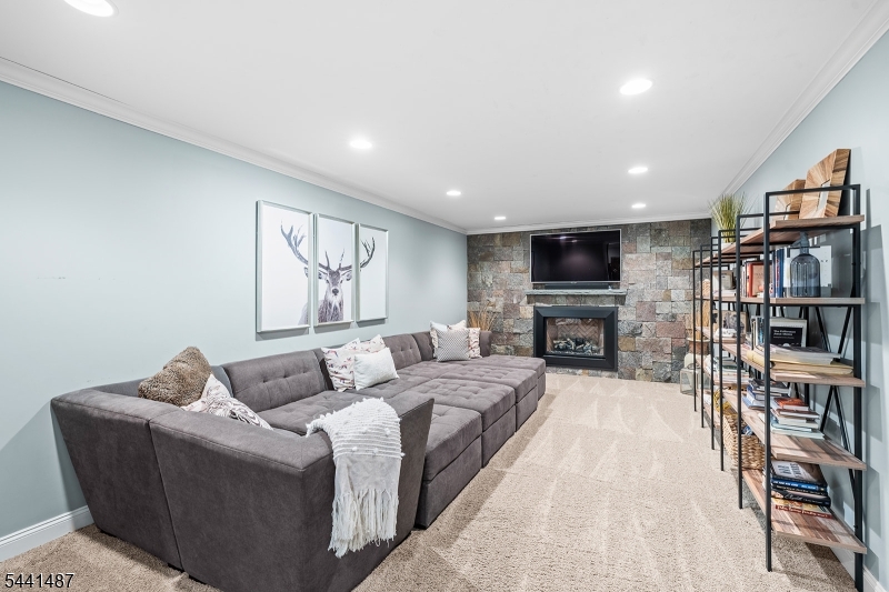 6 White Tail Ct Property Photo 29