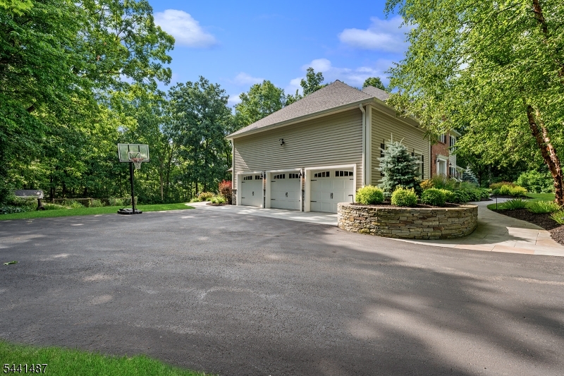 6 White Tail Ct Property Photo 46
