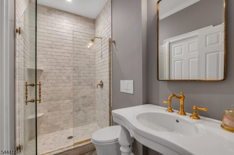 18 Bayview Terrace Property Photo 27