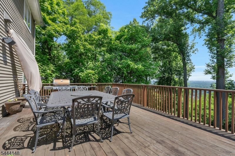18 Bayview Terrace Property Photo 46