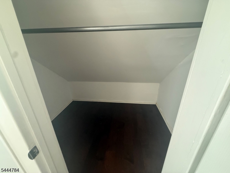 409 Bacheller Ave Property Photo 5
