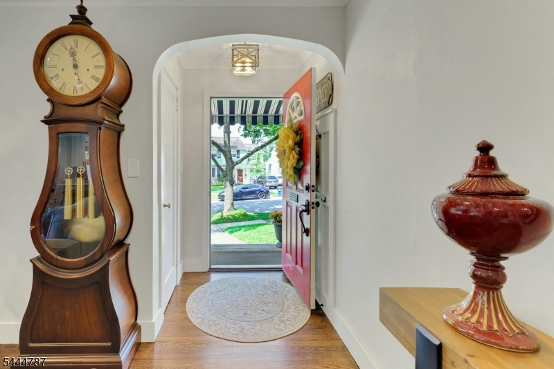 7 Hawthorne Ave Property Photo 4