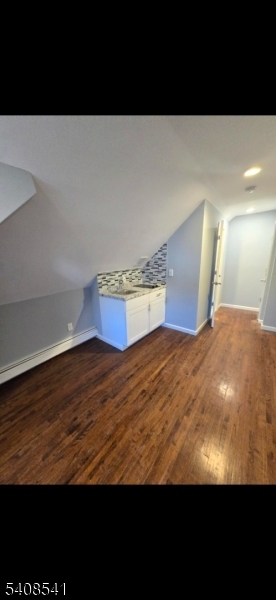 712 Jackson Ave 2 Property Photo 3