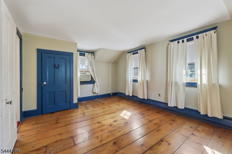 105 Harrison Ave Property Photo 18