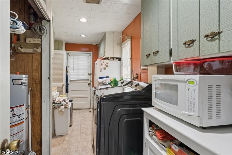 42 Walnut St Property Photo 9
